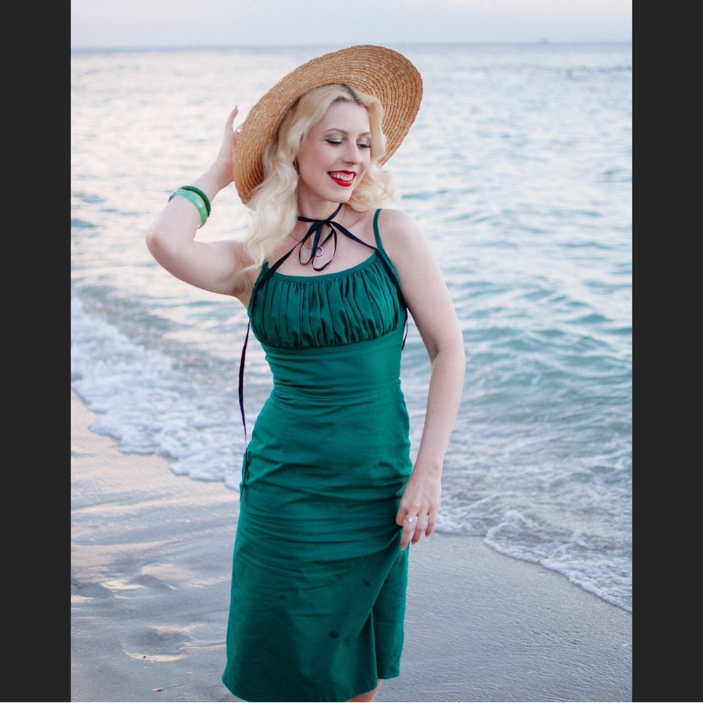 Pinup retro Green pencil Bettie Dress from hearts and found XL NWT